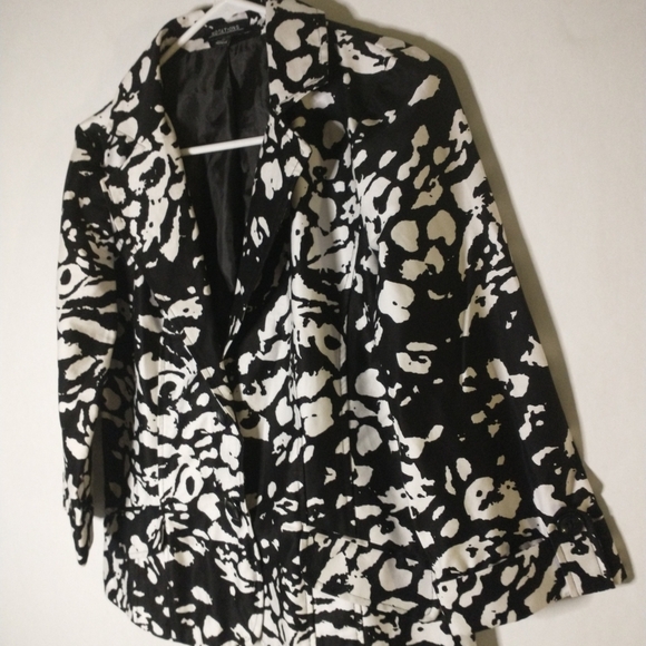 Notations black and white jacket size medium - Picture 6 of 10